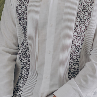Presidential white embroidered guayabera shirt mexican style