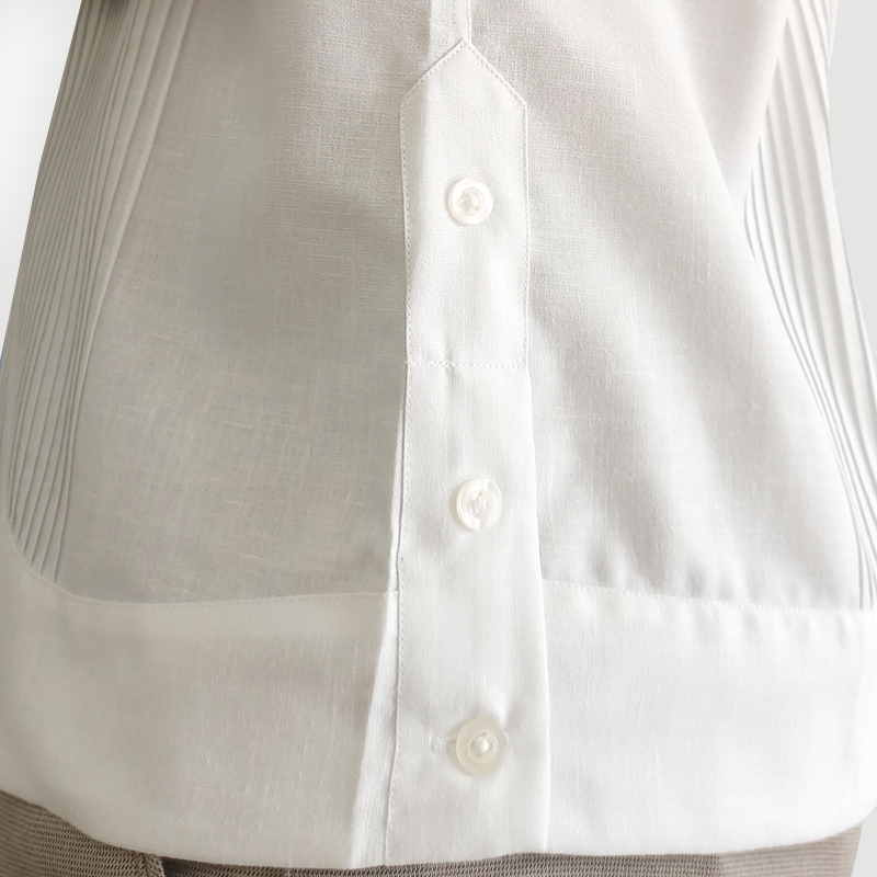White Presidential Guayabera with black trousers – Casa Habana Collectio